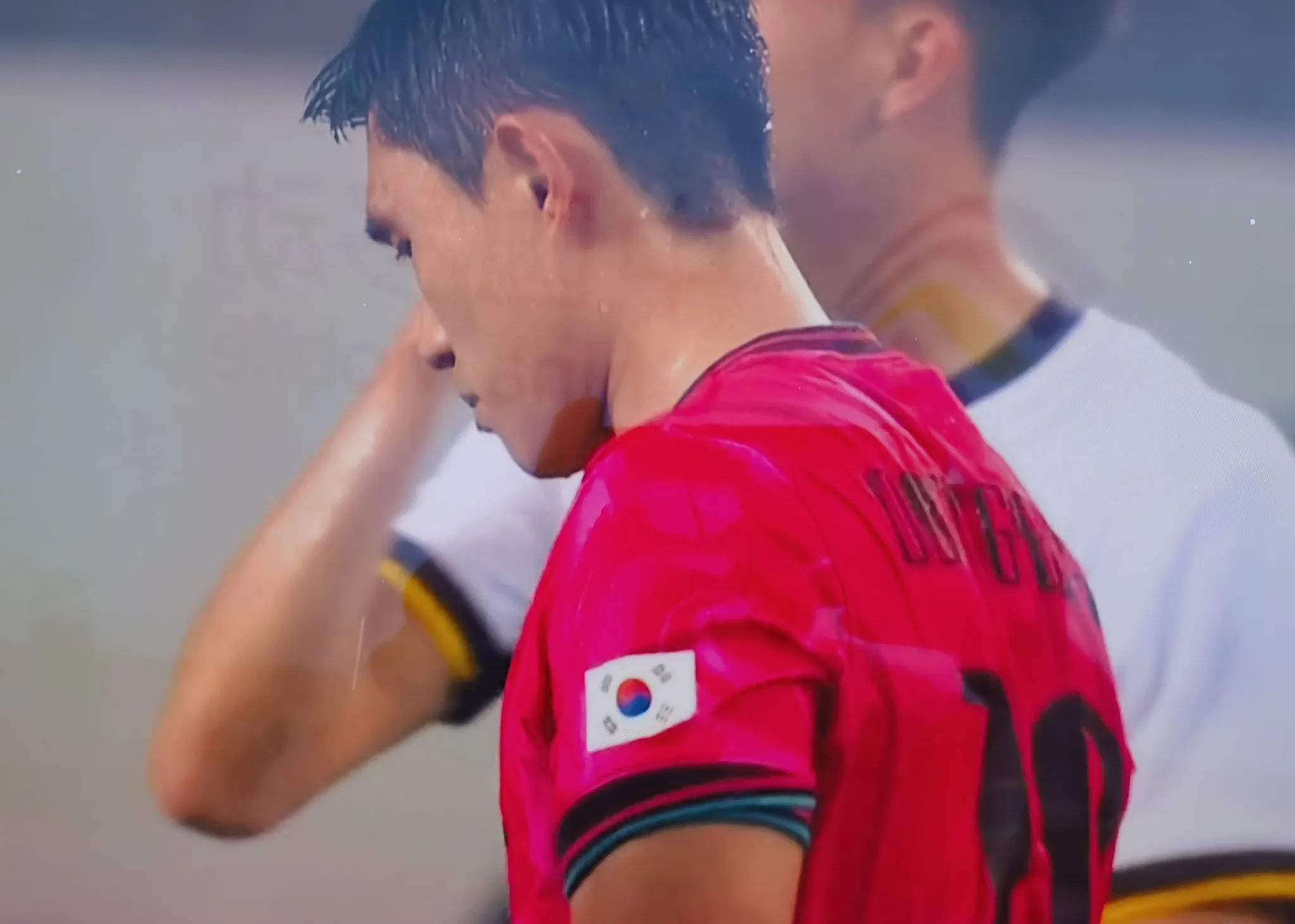 爱游戏在线-中国队鏖战印尼队，桃田贤斗关键制胜