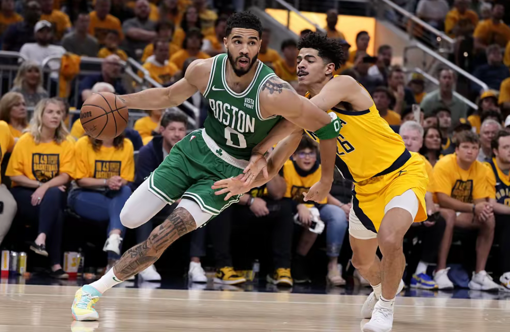 ayx世界杯2026-凯尔特人险胜天津队,莫兰特高光表现