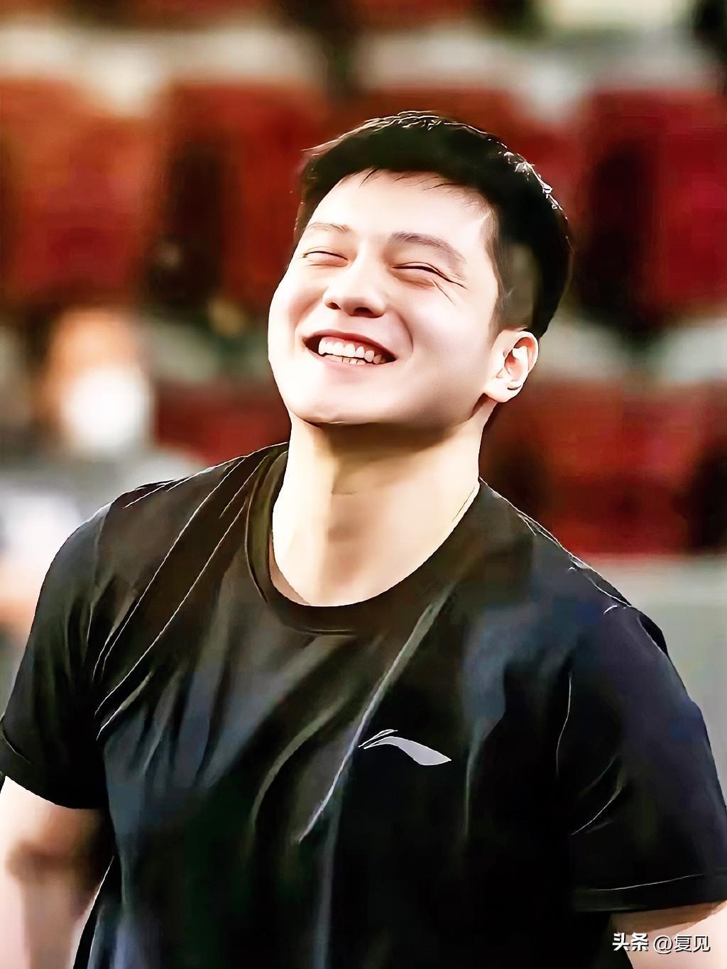 爱游戏大厅-德国队力克中国队，樊振东惊艳四座