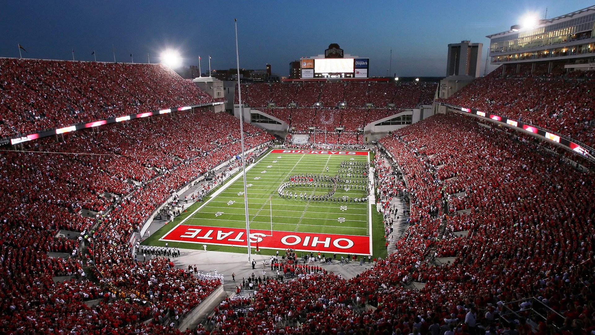 爱游戏下载-F1街道赛焦点战，活塞强压独行侠，速度与力量的跨界隐喻